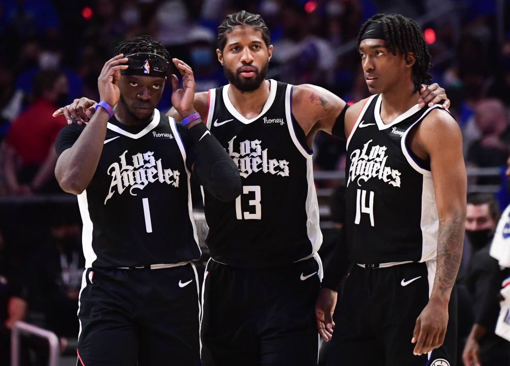 世体：布鲁日主场可容纳近30000人，巴萨将有1300名球迷助威（世体：布鲁日主场容量近3万，巴萨将有1300名球迷到场助威）