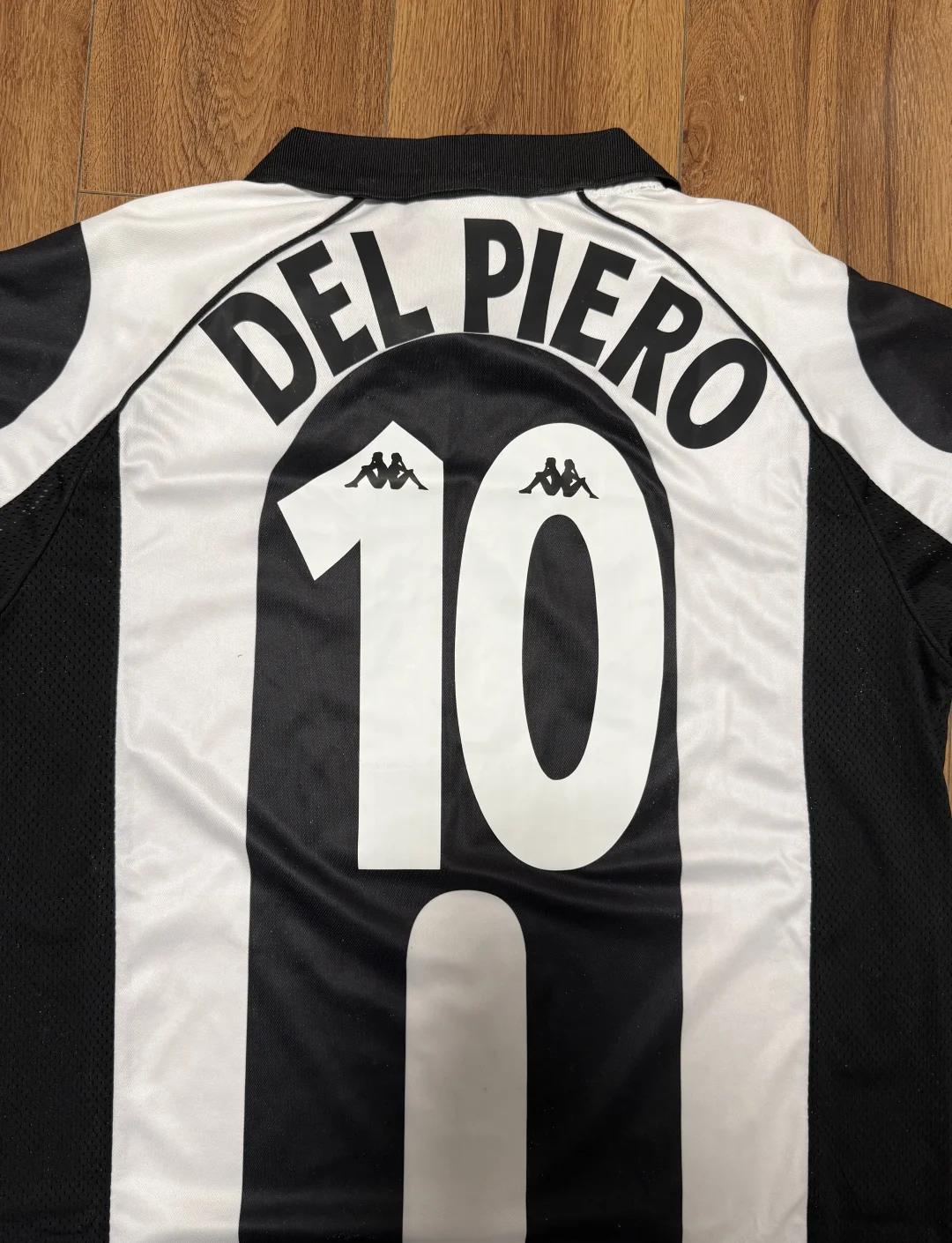 西甲前瞻：莱万特深陷降级区神锋缺席，皇社主帅下课成绩动荡（西甲前瞻：莱万特深陷保级泥潭锋线王牌缺阵，皇社换帅后战绩起伏）