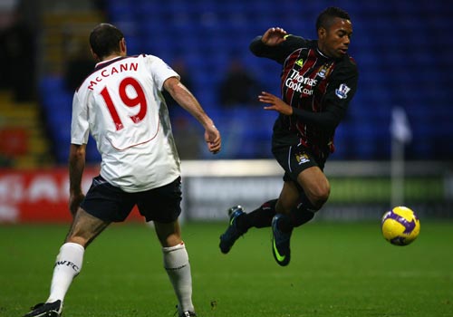 詹姆斯生涯常规赛1015胜升至NBA历史第二，仅次于贾巴尔（詹姆斯常规赛生涯胜场达1015场，升至NBA历史第二，仅次贾巴尔）