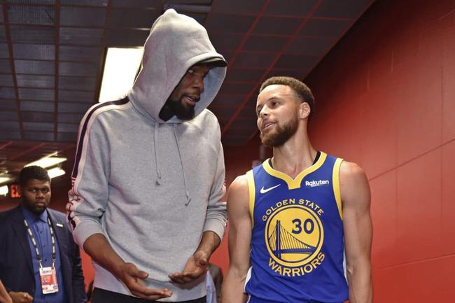 葡媒：葡足协准备为C罗的红牌上诉，确保C罗能参加世界杯首战（葡媒：葡足协将就C罗红牌提起上诉，力保其出战世界杯首战）