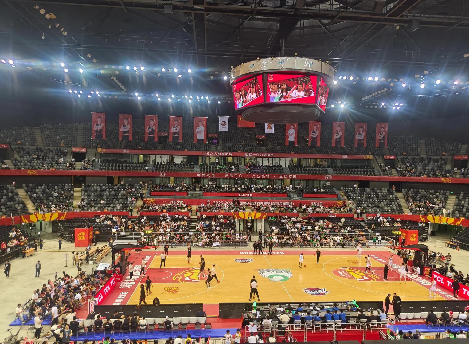 苏亚雷斯因踢人事后被美职联禁赛一场，迈阿密国际发声明表态（踢人风波后，苏亚雷斯遭美职联停赛一场，迈阿密国际发布声明回应）