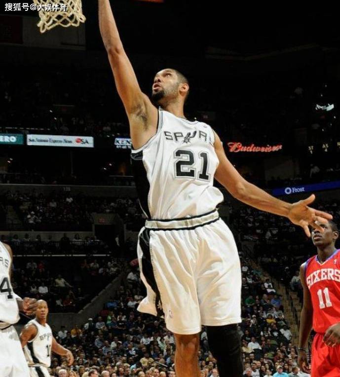 0-3不敌拜仁，勒沃库森连续37场德甲客场不败纪录遭终结（拜仁3-0击败勒沃库森，德甲客场37场不败纪录终止）