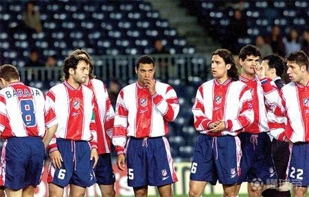 劳动1923主帅比赛中突发疾病去世，塞尔维亚足协发文致哀（劳动1923主教练比赛中突发疾病离世，塞尔维亚足协发文哀悼）